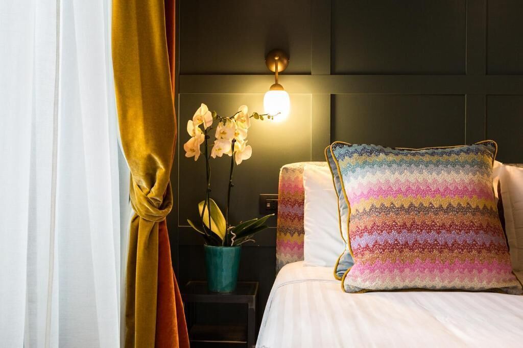 Photo - Living Suites
