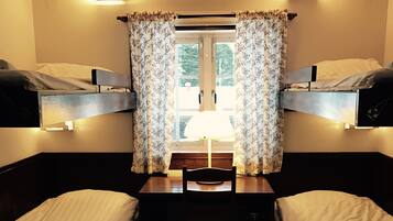 Free WiFi, bed sheets