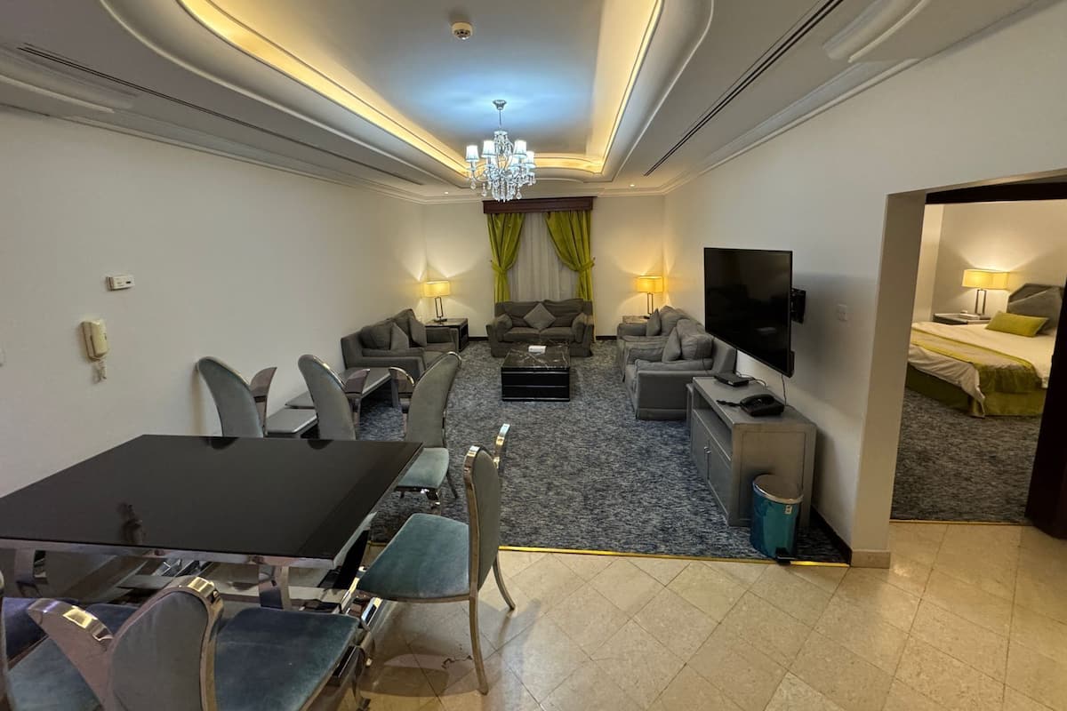 Family Suite | Living area | Flat-screen TV