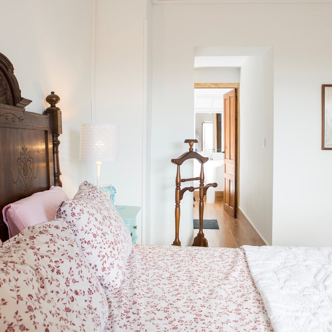 4 Schlafzimmer, schallisolierte Zimmer, Bügeleisen/Bügelbrett