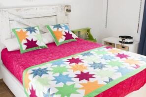 4 bedrooms, soundproofing, iron/ironing board, free WiFi - Casa Vidal, relax at the foot of the Sierra del Carche (Raspay)