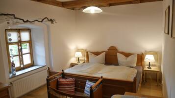 2 quartos, escrivaninha, Wi-Fi de cortesia, roupa de cama