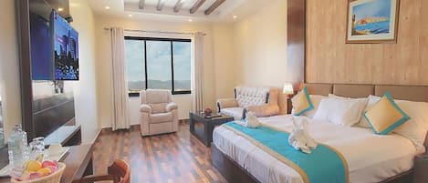 1 bedroom, desk, soundproofing, iron/ironing board