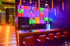 2 bars/lounges - Ruvisha Beach Hotel (Negombo)