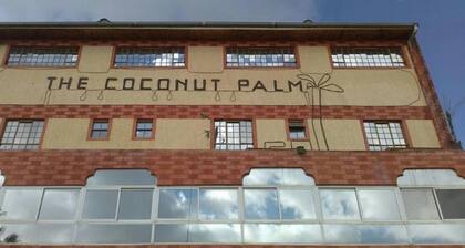 Coconut Palm Hotel