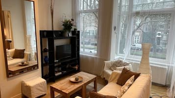 TV connectée, lecteur de DVD, livres, médiathÚque