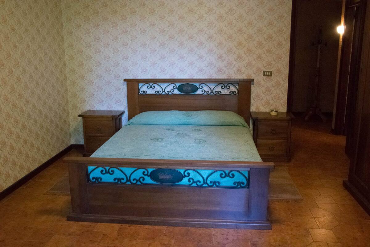 Quarto casal ou duplo (2) | Berços grátis, Wi-Fi de cortesia, roupa de cama