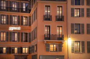 Fachada de la propiedad