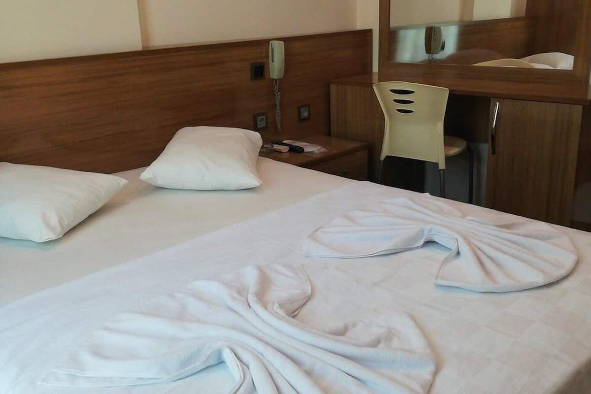 minibar, soundproofing, iron/ironing board, free wifi