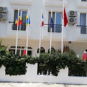 Exterior detail - Cagan Hotel (Konyaalti)