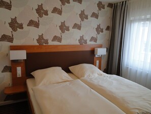 Comfort Suite, Kitchenette | Minibar, in-room safe, desk, laptop workspace - Hotel Nothwang (Forchtenberg)