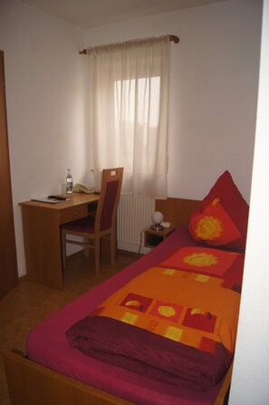 Single Room | WiFi (free) - Gasthof  Krone (Neresheim)
