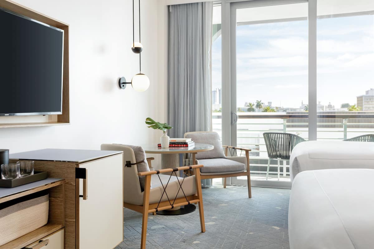 Phòng Premium, 2 giường đôi, ban công, quang cảnh thành phố | Quang cảnh thành phố