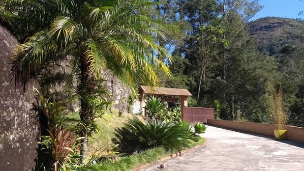 Entrada de la propiedad