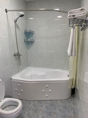 Shower, free toiletries, hair dryer, towels - Anor Hotel (Bukhara)