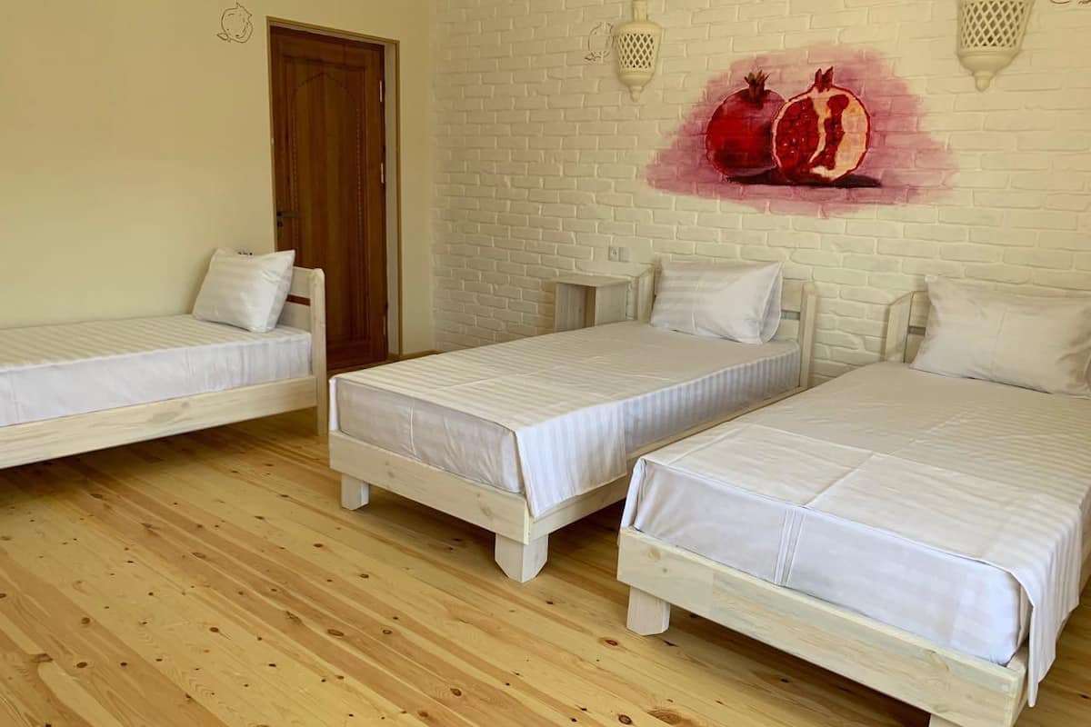 Habitación triple superior | Escritorio, insonorización y wifi gratis