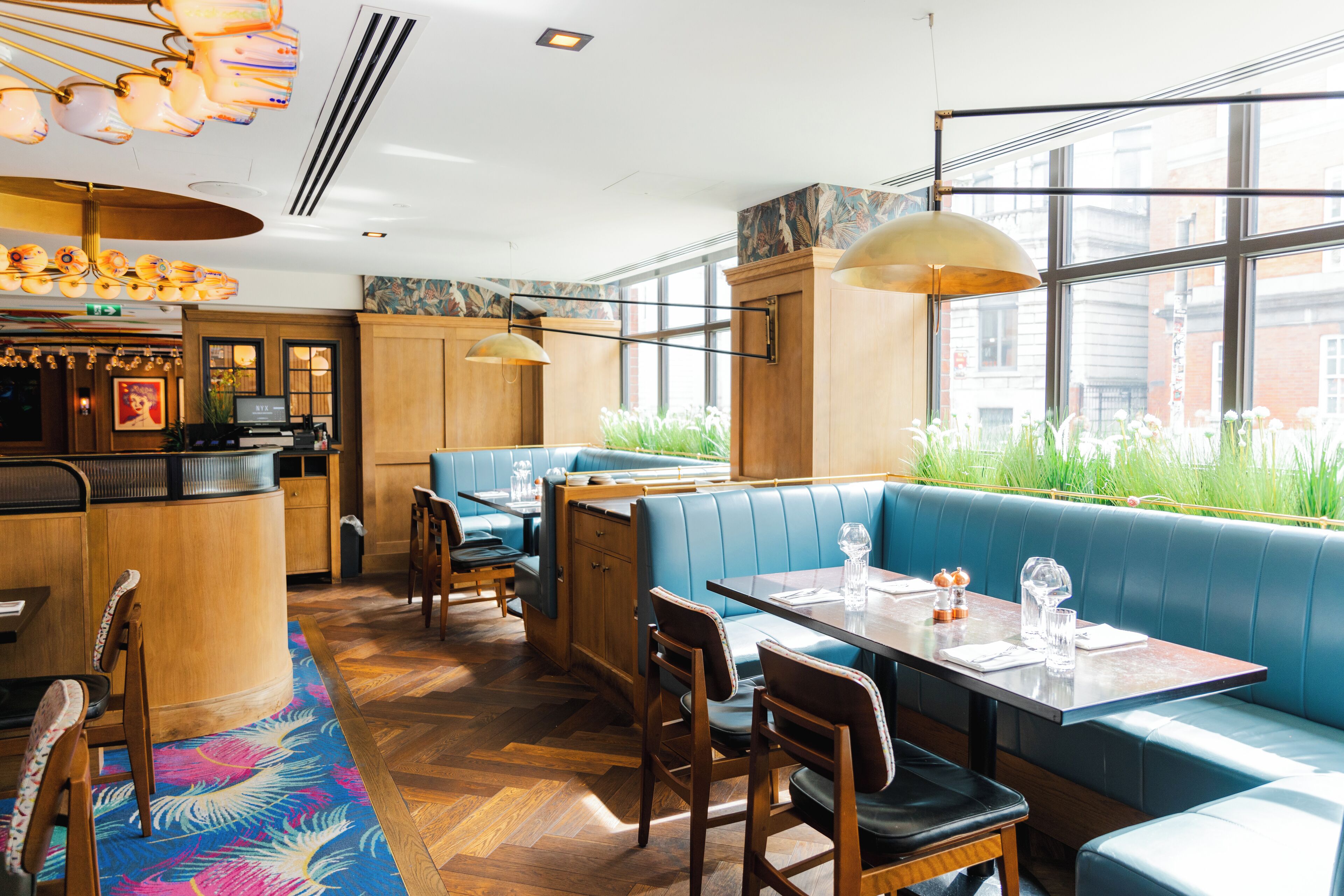 daily cooked-to-order breakfast (eur 20 per person)