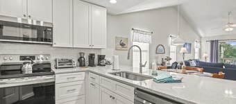 Beautiful updated 2 bd condo on True Blue golf course.  Minutes to everything!