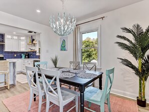 Dining - Heated Pool Access | 5*Clean | Flex Cancelation (Tybee Island)