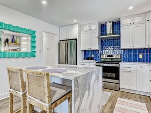 Fridge, microwave, oven, stovetop - Heated Pool Access | 5*Clean | Flex Cancelation (Tybee Island)