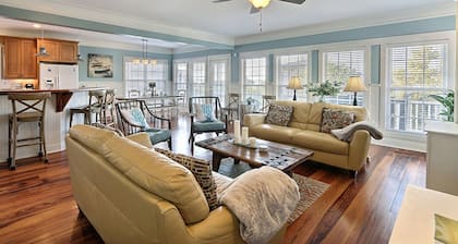 Beach Home, Private Boardwalk, Oceanviews