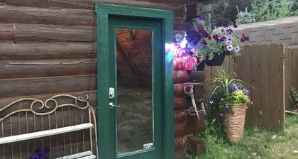 Minutes to the entrance to Grand Teton Nat. park.