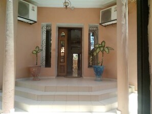 Property entrance - Residence Paya (Dakar)