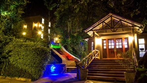 Mặt tiền nơi lưu trú
