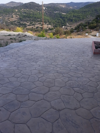 EXTREME VIEW cafe restaurant and ROOMS TO LET