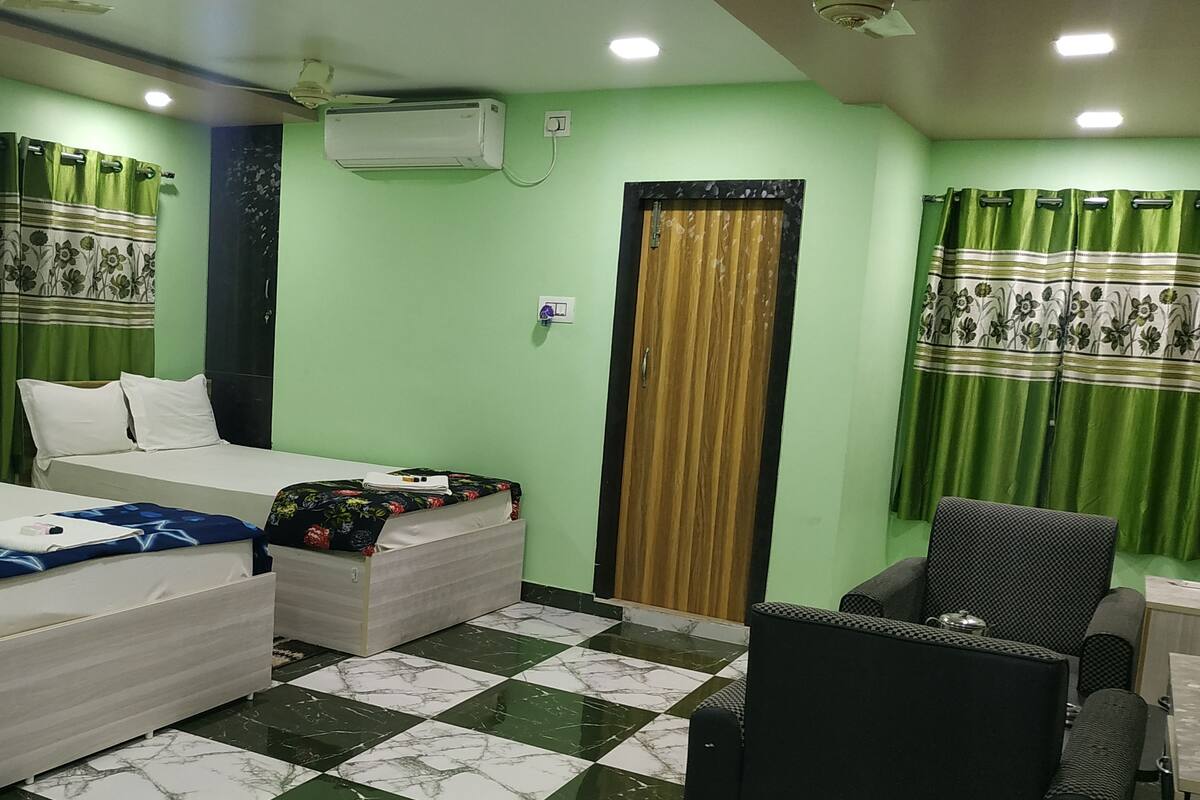 Individually decorated, desk, laptop workspace, free WiFi