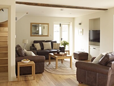 Manor Farm Courtyard Cottages