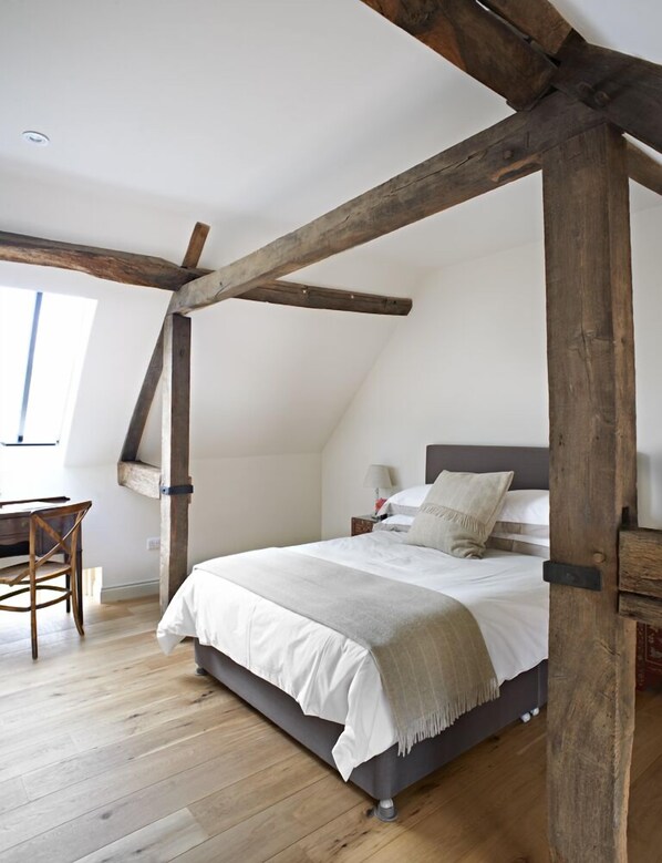 Romantisches Ferienhaus, mit Bad, Gartenblick (Pear Tree) | 1 Schlafzimmer