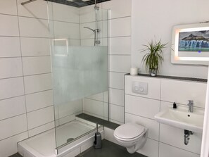 Dusj, såpe og toalettpapir