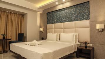 Luxury Room | Premium bedding, minibar, in-room safe, blackout curtains