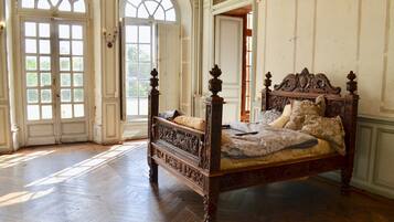 8 chambres, Wi-Fi gratuit, draps fournis