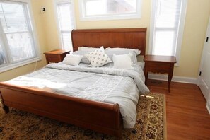 10 habitaciones, tabla de planchar con plancha, wifi y ropa de cama 