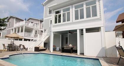 10 Chicago Street - 10 Bedrooms - 91/2 Path Ocean Block w/ pool