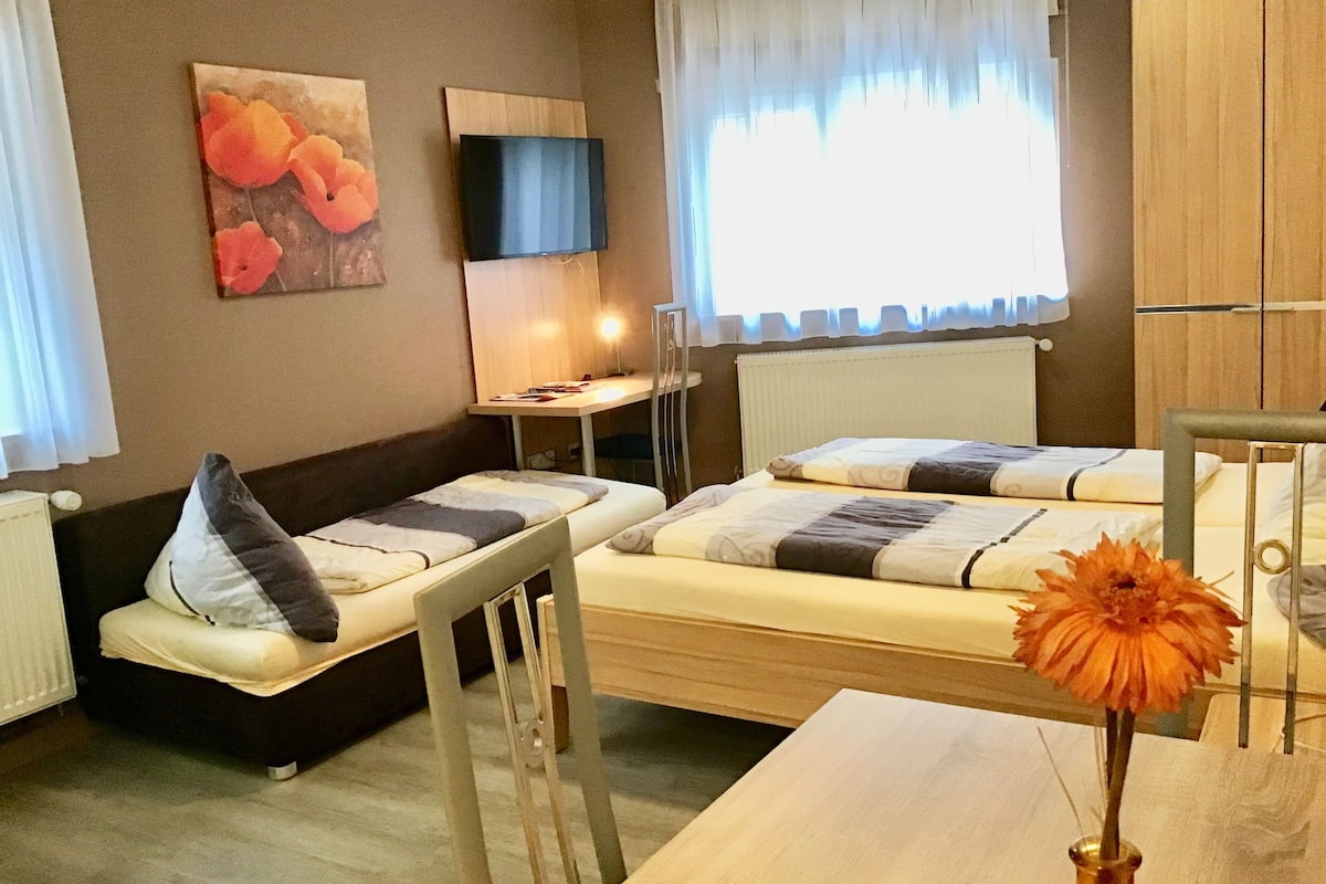 Family Room | WiFi (free)