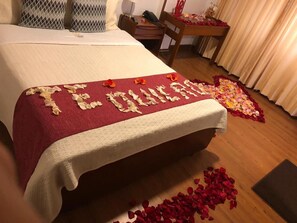 Bureau, Wi-Fi gratuit, draps fournis