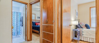 Oklahoma Themed 3 BED with lots of parking!   SHORT OR EXTENDED STAY!