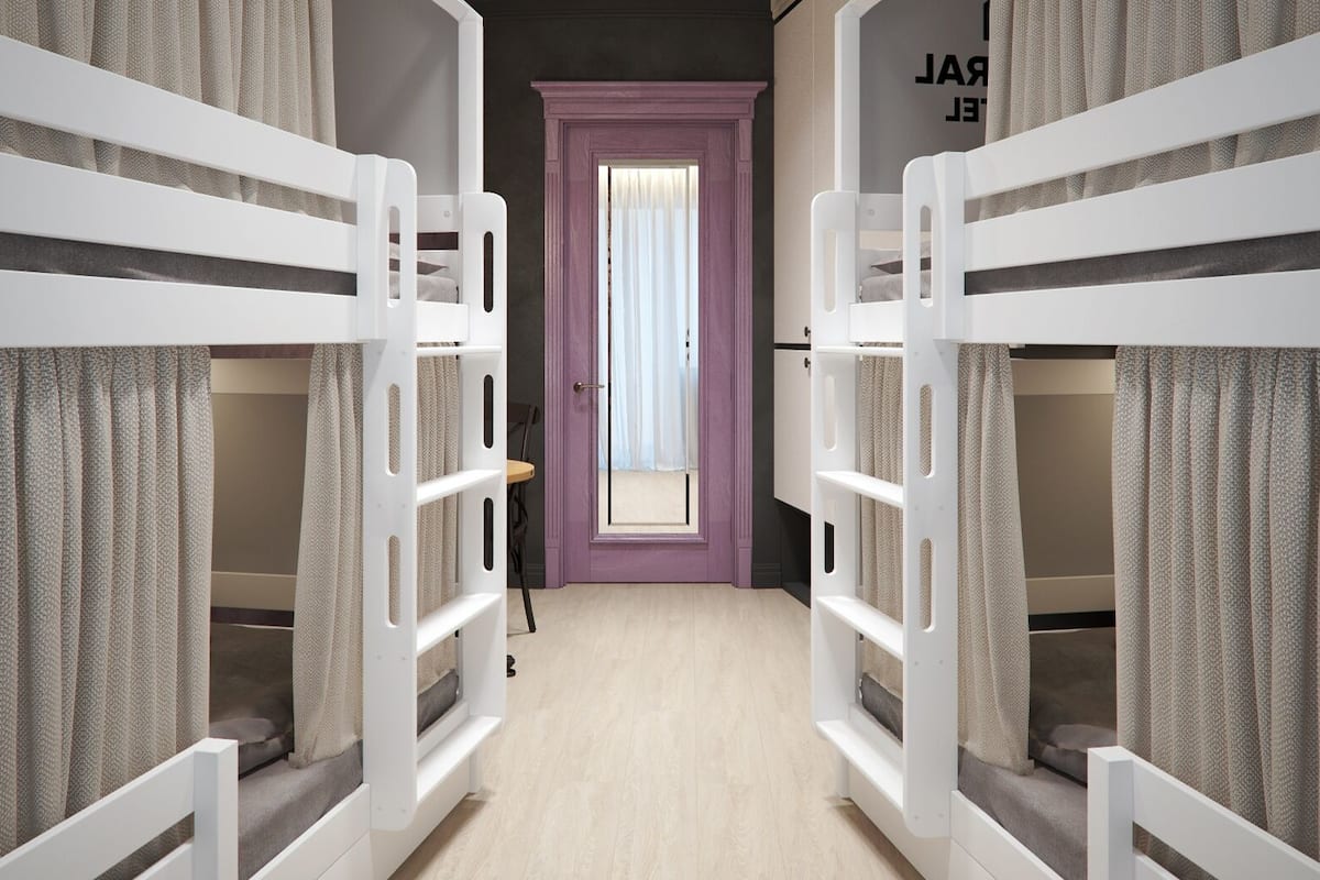 Decoración individual, escritorio, espacio para trabajar con un portátil