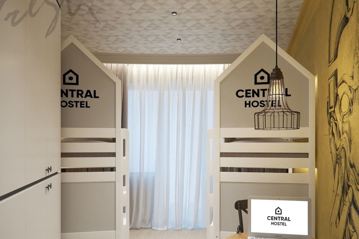 Dormitorio compartido, dormitorio mixto (4 guests, Yellow) | Decoración individual, escritorio, espacio para trabajar con un portátil