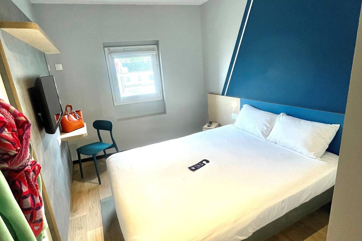 double room, 1 double bed | soundproofing, free wifi, bed sheets