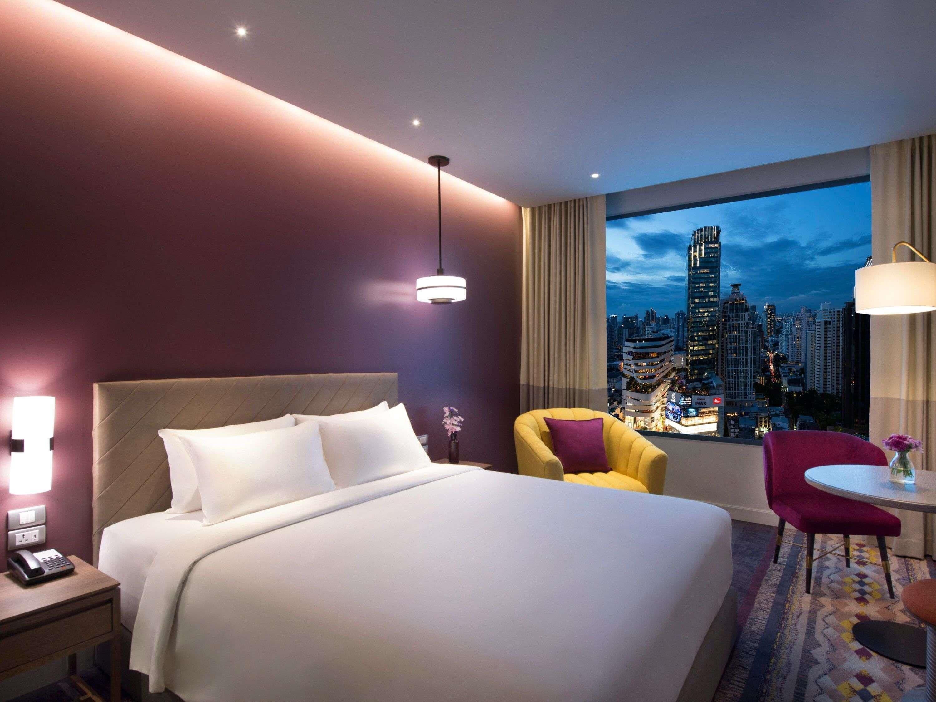 Chambre Supérieure, 1 très grand lit, vue ville