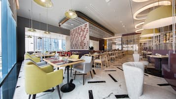 Frokostbuffé hver dag (THB 494 per person)