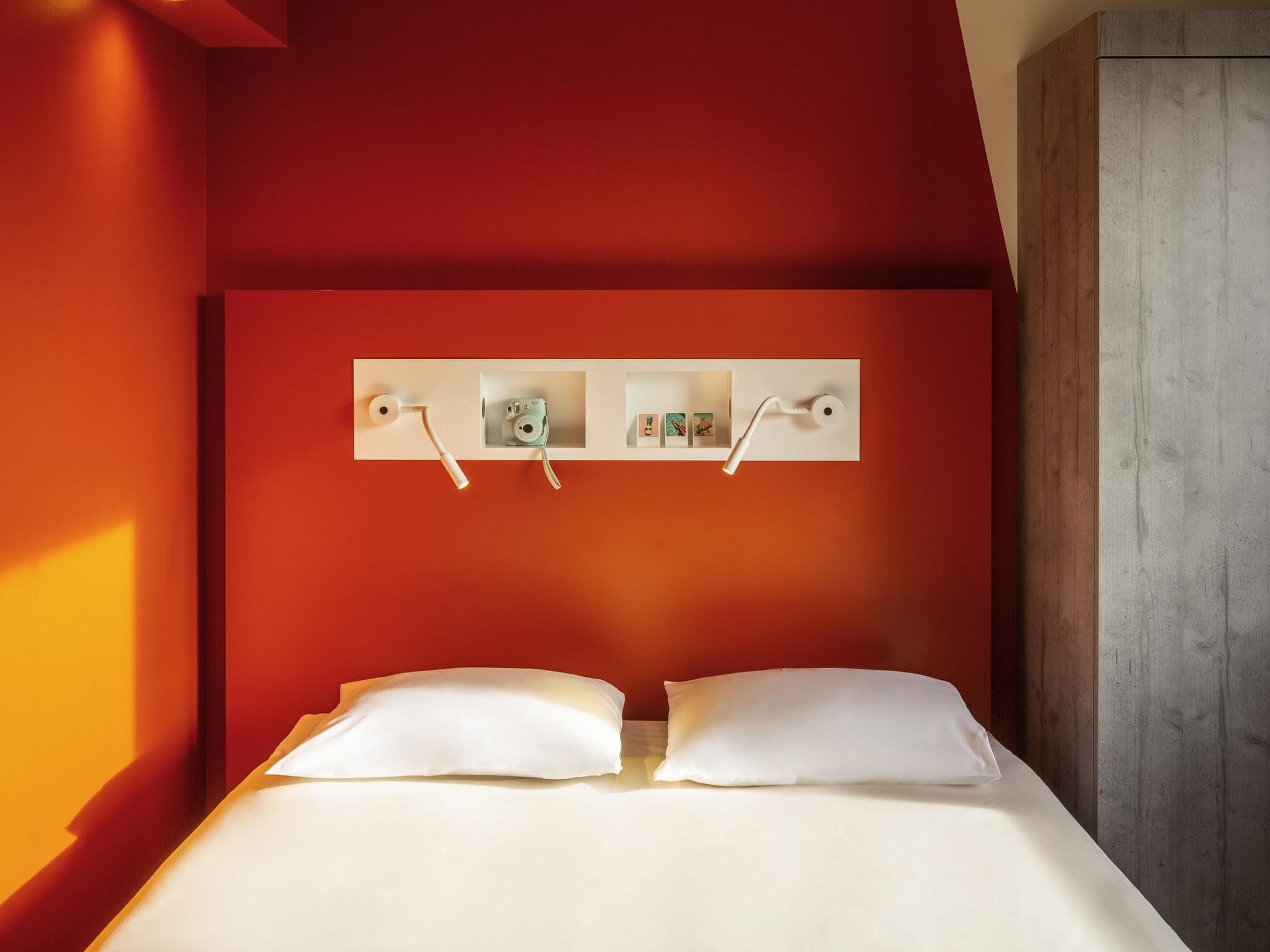 Triple Room, 3 Twin Beds | Individually furnished, laptop workspace, soundproofing, free WiFi