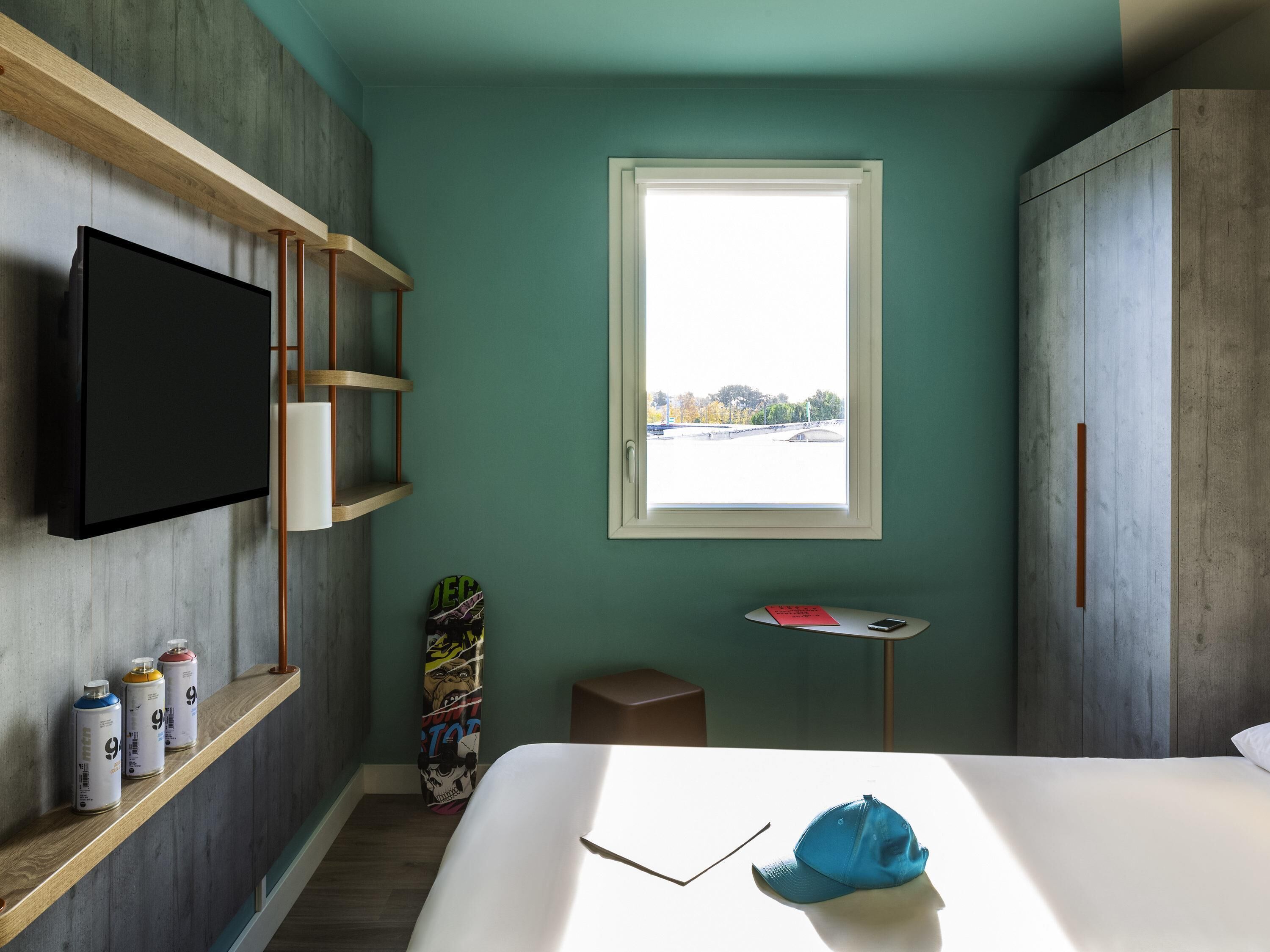 individually furnished, laptop workspace, soundproofing, free wifi