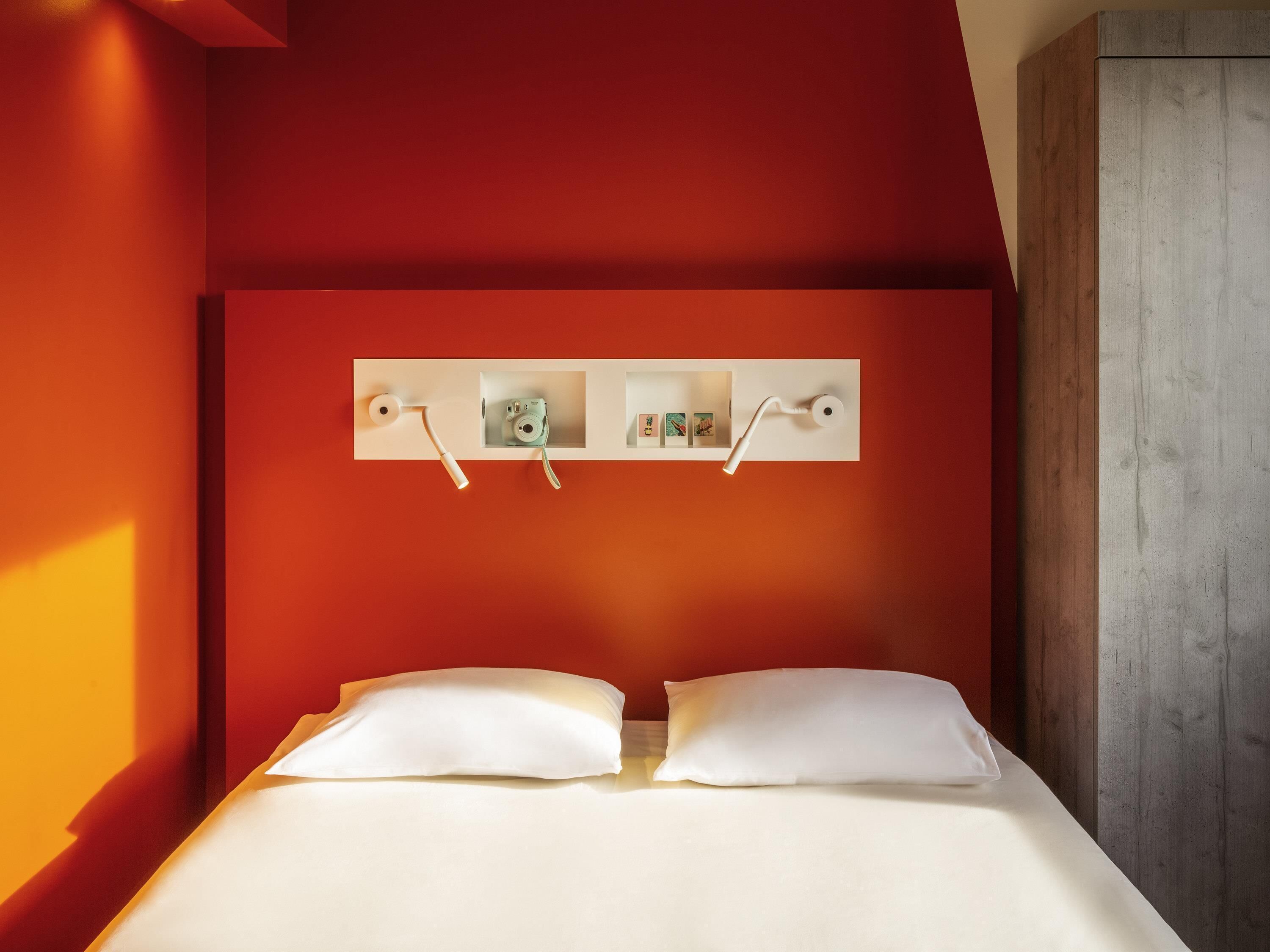 Chambre triple, 3 lits jumeaux | Ameublement unique, espace de travail pour ordinateurs portables