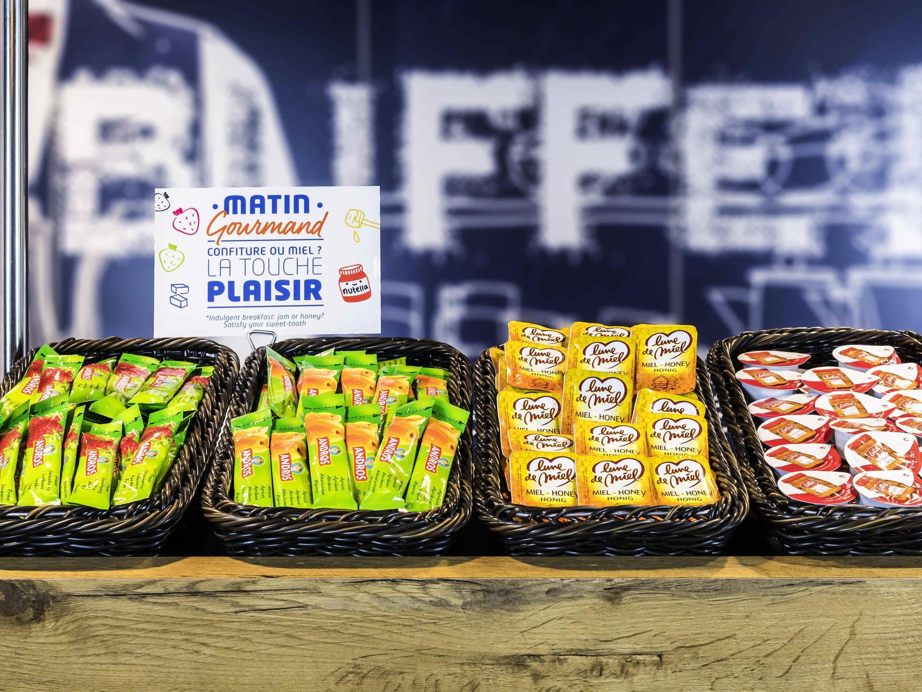 daily buffet breakfast (eur 9 per person)