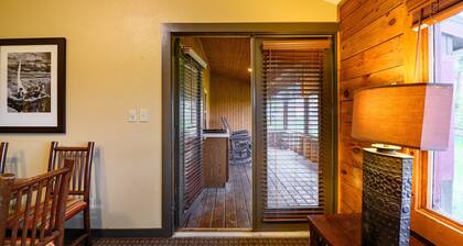 Lively Christmas Mountain Village, 1 Bedroom Timber